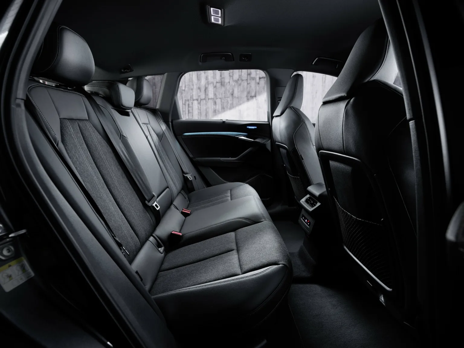 2024 Audi Q6 e-tron Interior Image 10