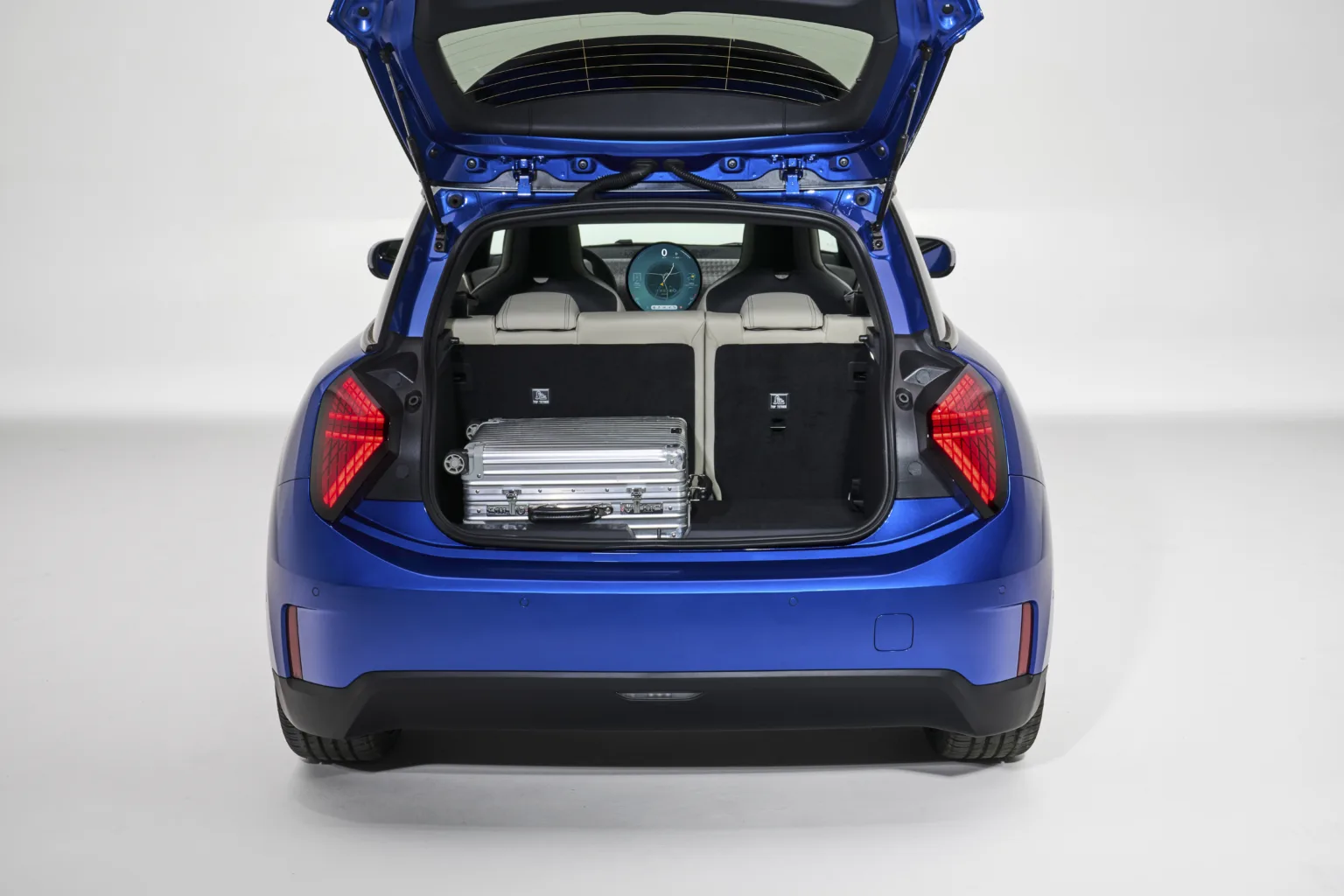 2024 Mini Cooper SE Interior Image 15