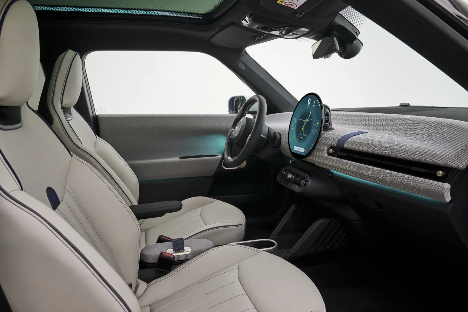 2024 Mini Cooper SE Interior Image 2