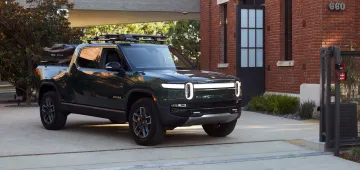Rivian Removes Compass Yellow Paint &amp; 20-inch Wheels from R1S/R1T Options!