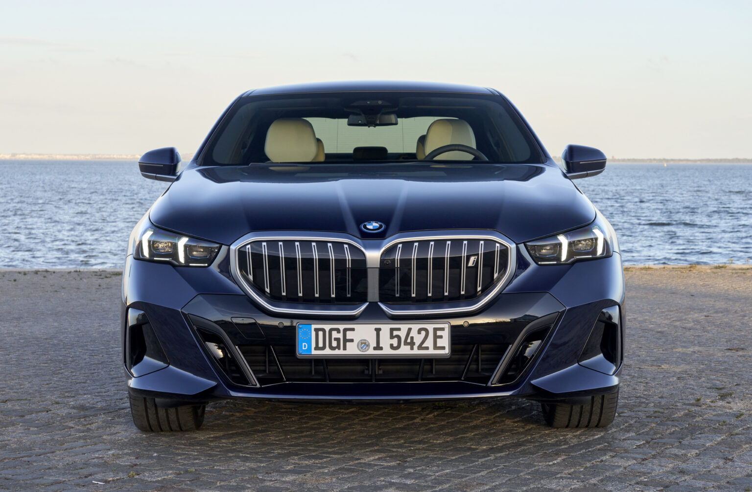 2024 BMW i5 eDrive40 USA delivery exterior image 2