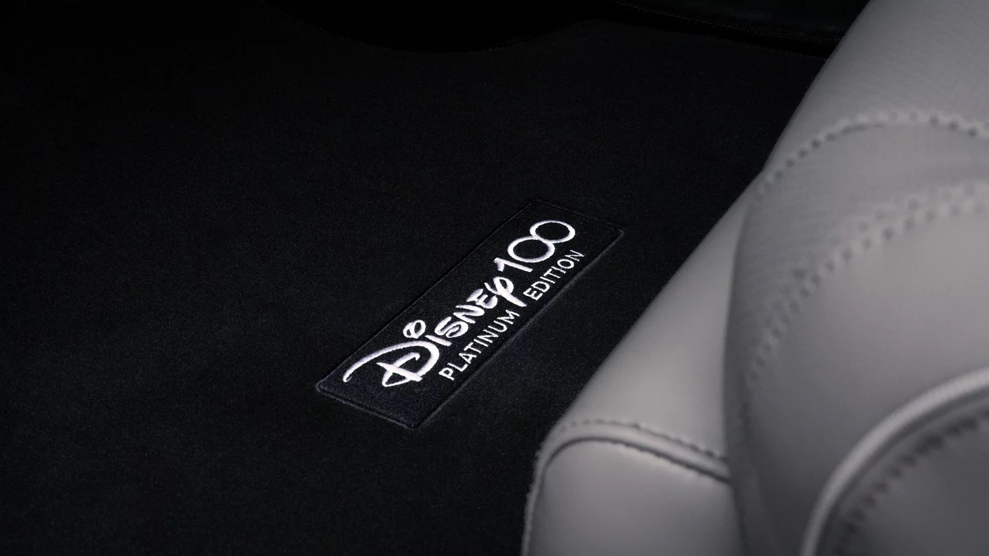 Hyundai Ioniq5 Disney100 Platinum Edition interior image 3
