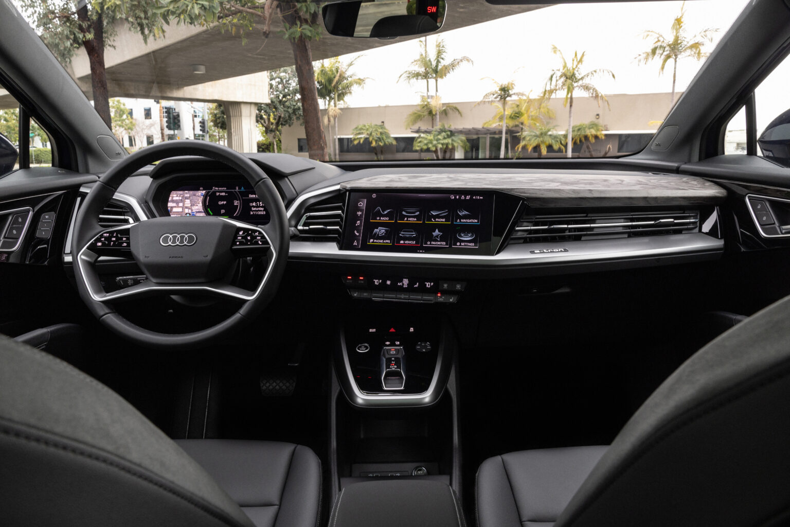 2024 Audi Q4 e-tron Interior Image 1
