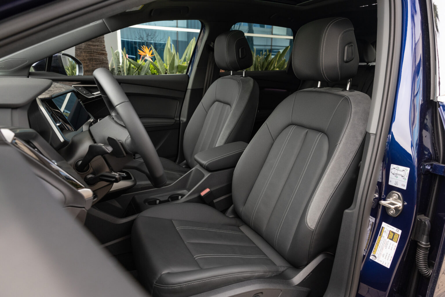 2024 Audi Q4 e-tron Interior Image 6