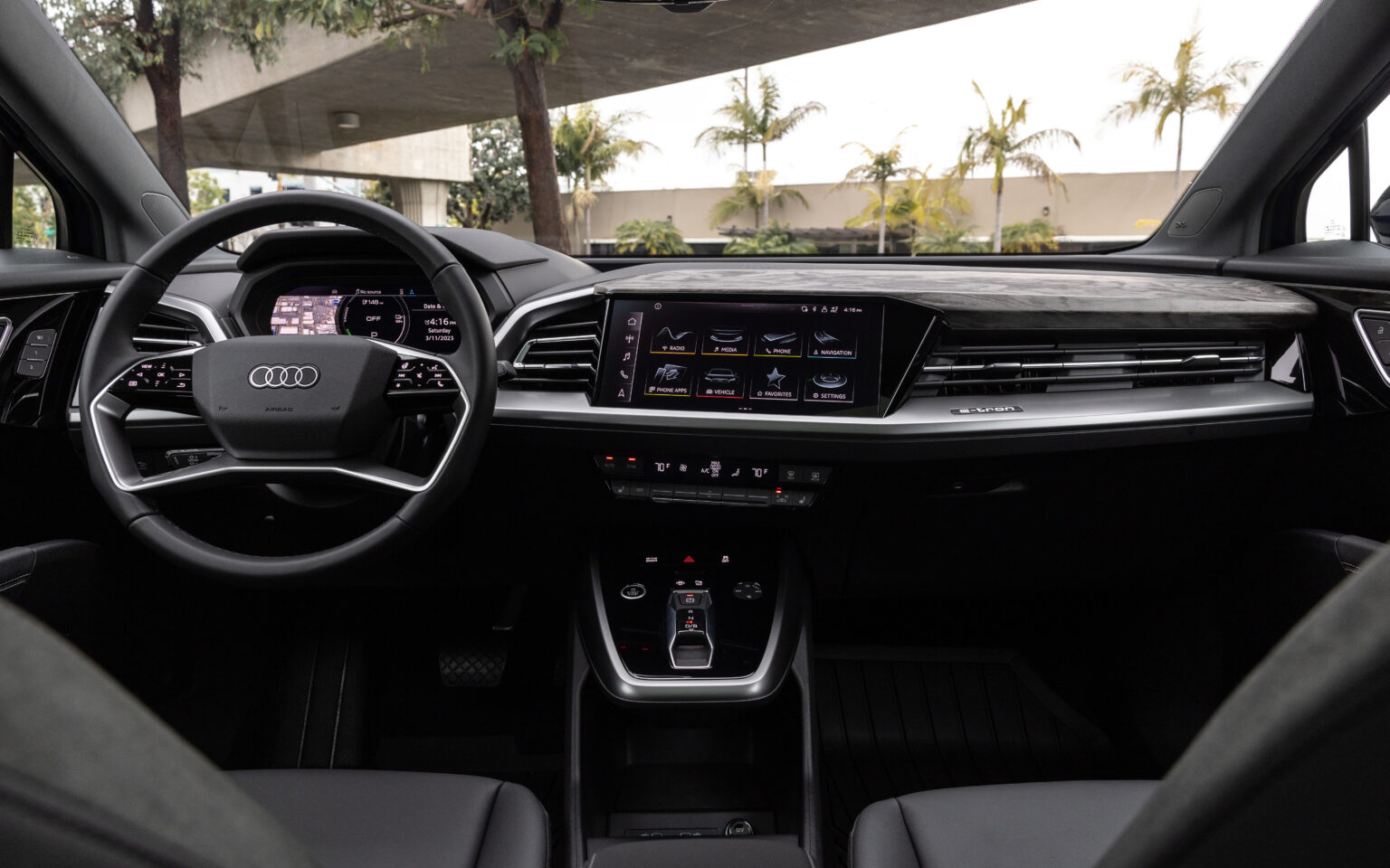 2024 Audi Q4 Sportback e-tron Interior Image 1