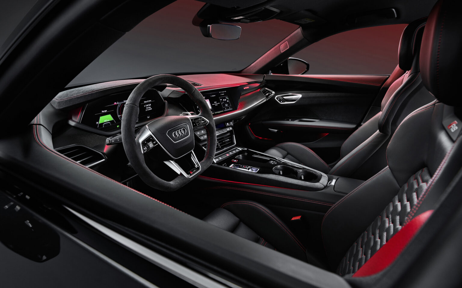 2024 Audi RS e-tron GT Interior Image 2