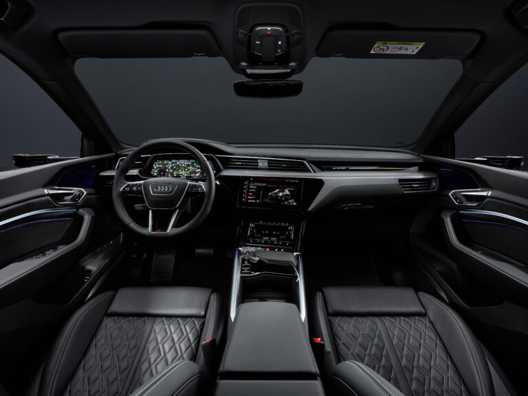 2024 Audi SQ8 Sportback e-tron Premium Plus Interior Images