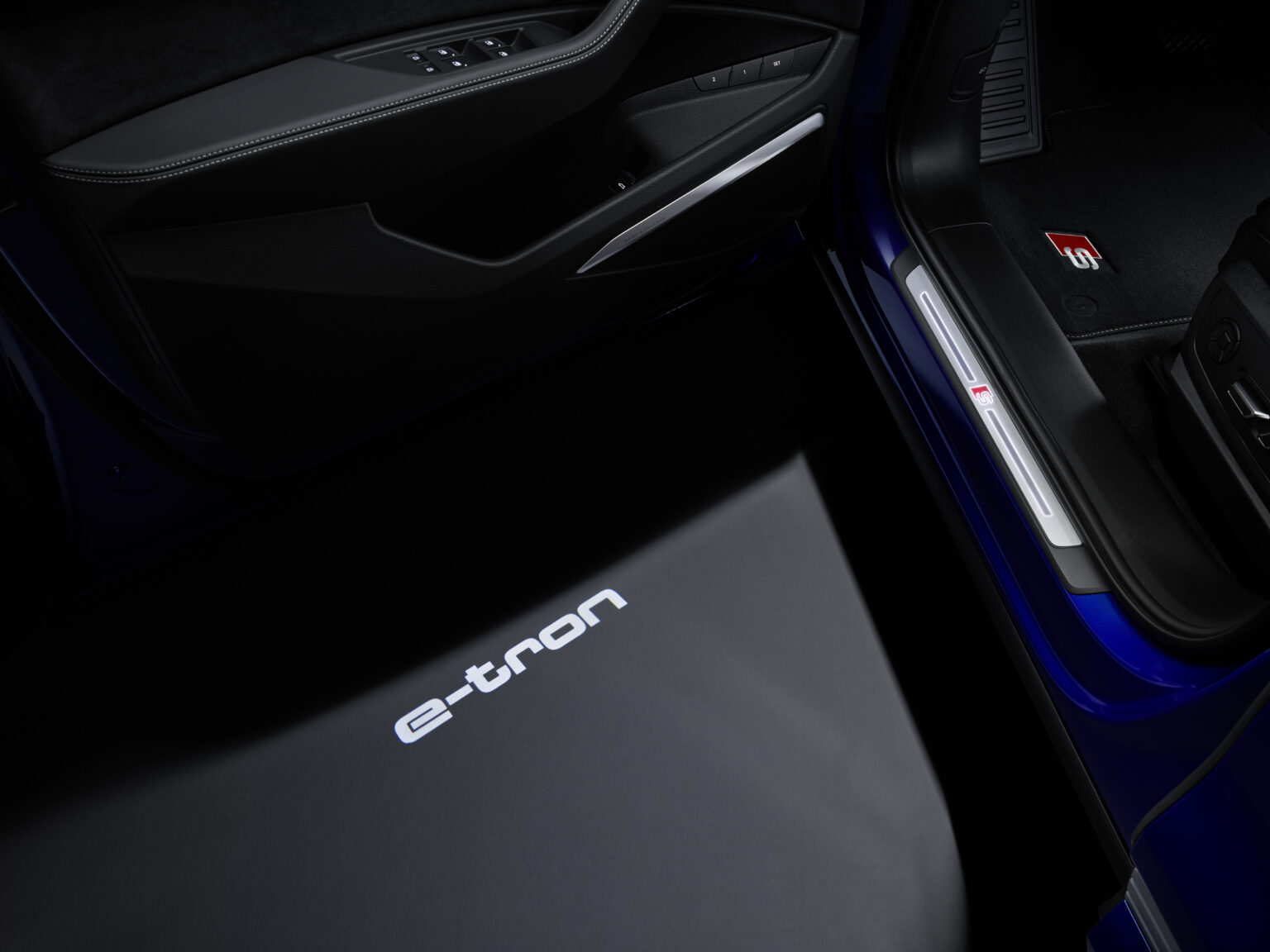 2024 Audi SQ8 Sportback e-tron Interior Image 6