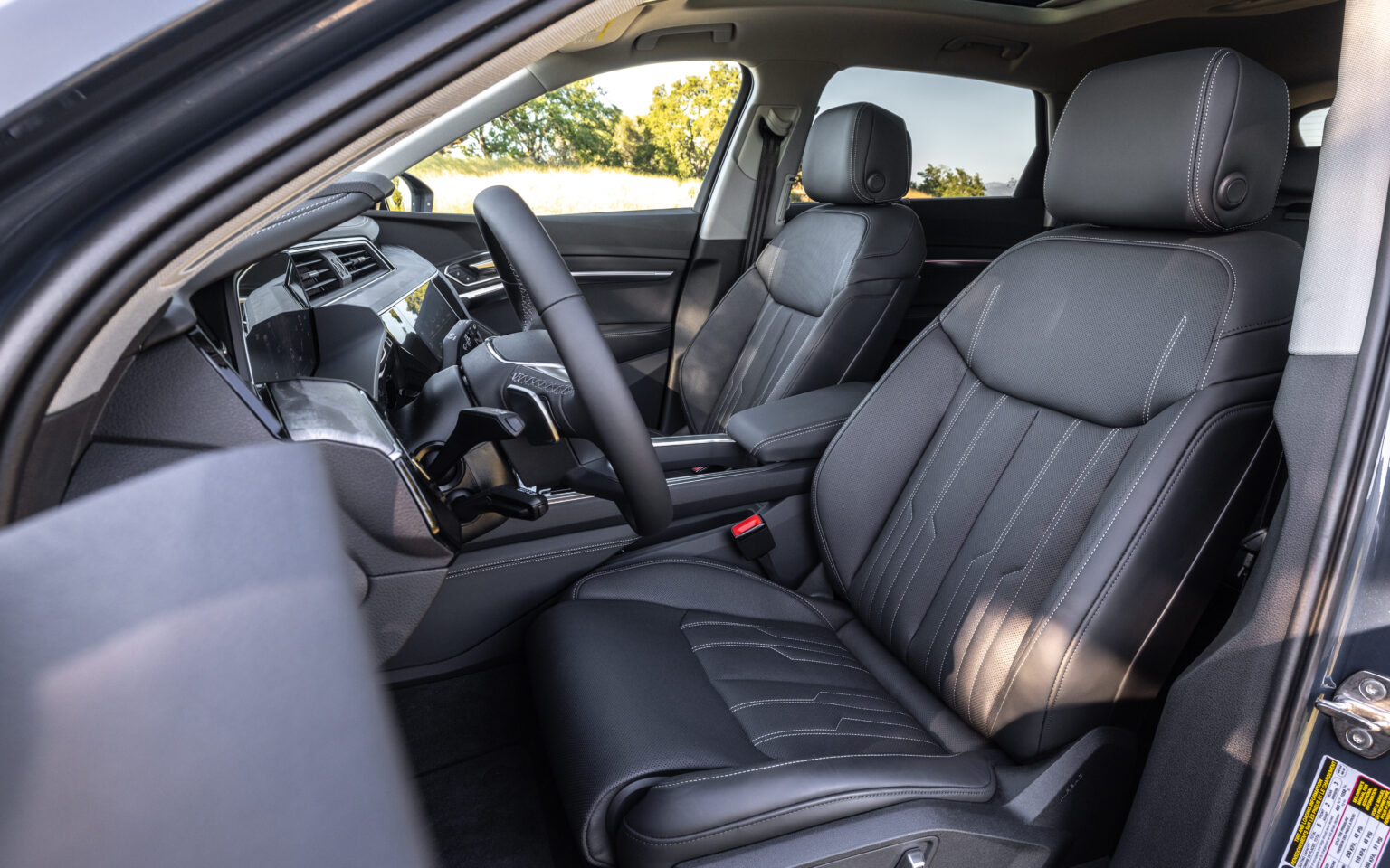 2024 Audi SQ8 e-tron Interior Image 6