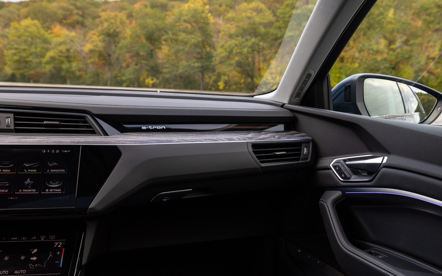 2024 Audi SQ8 e-tron Interior Image 5