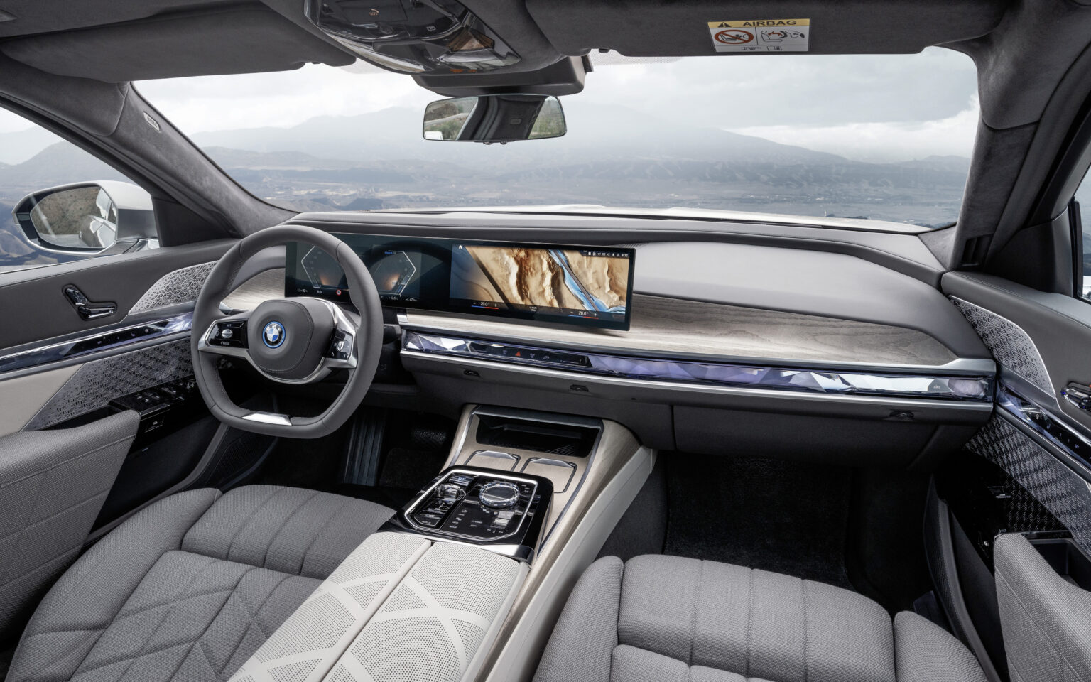 2024 BMW i7 Interior Image 1