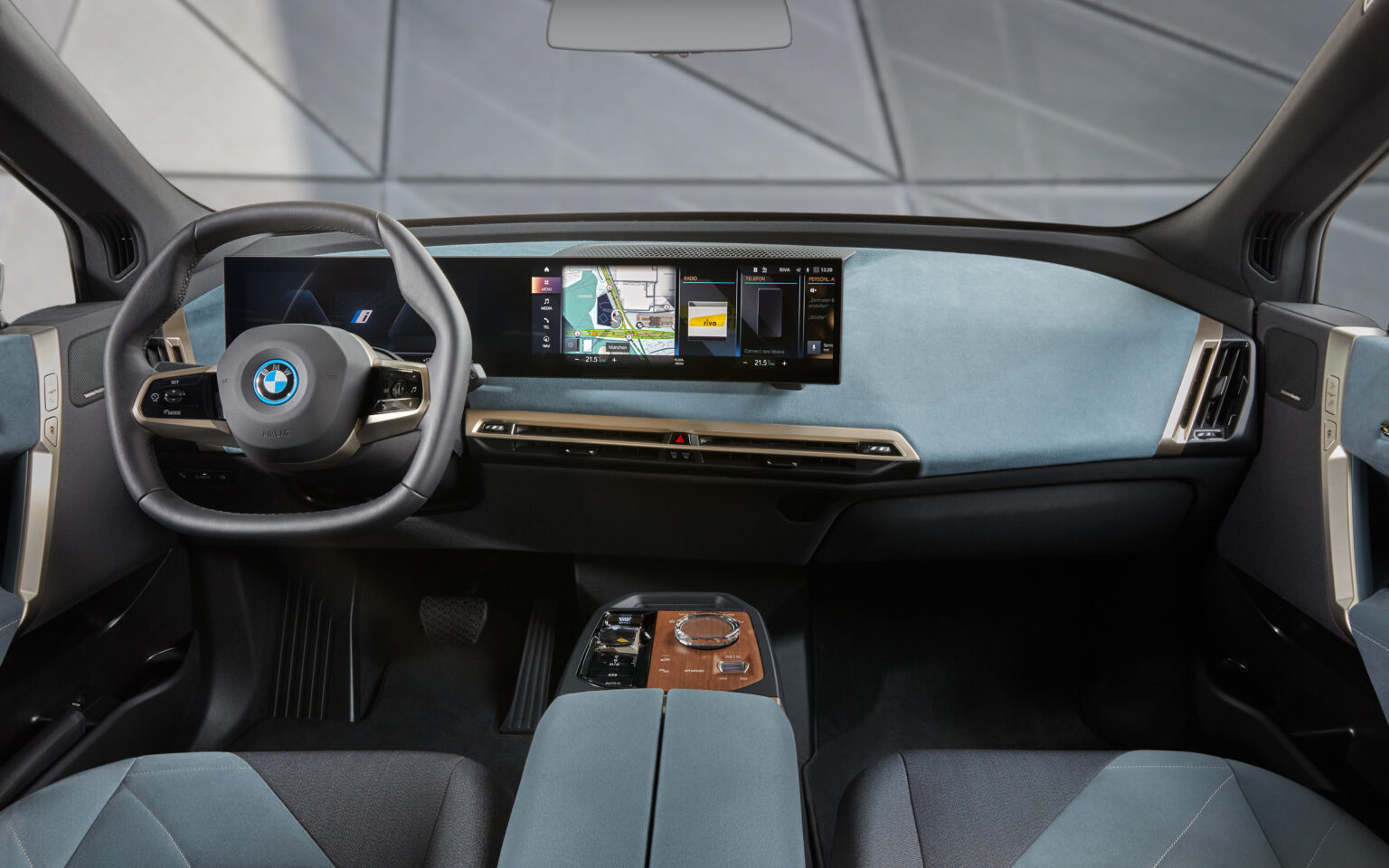 2024 BMW iX Interior Image 1