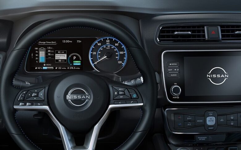 2024 Nissan Leaf Interior Image 3