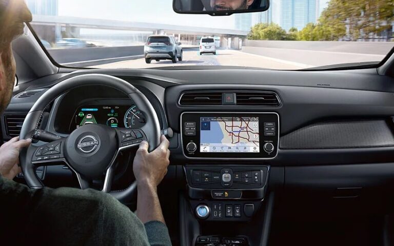 2024 Nissan Leaf S Interior Images