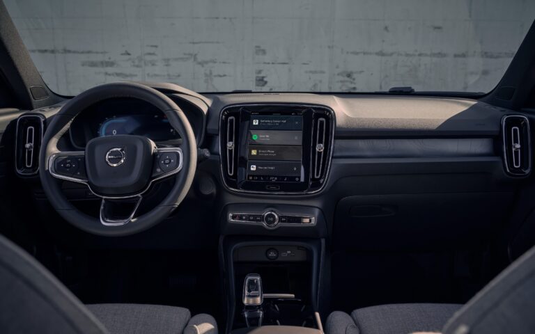 2024 Volvo XC40 Recharge Plus Single Motor Extended Range Interior Images