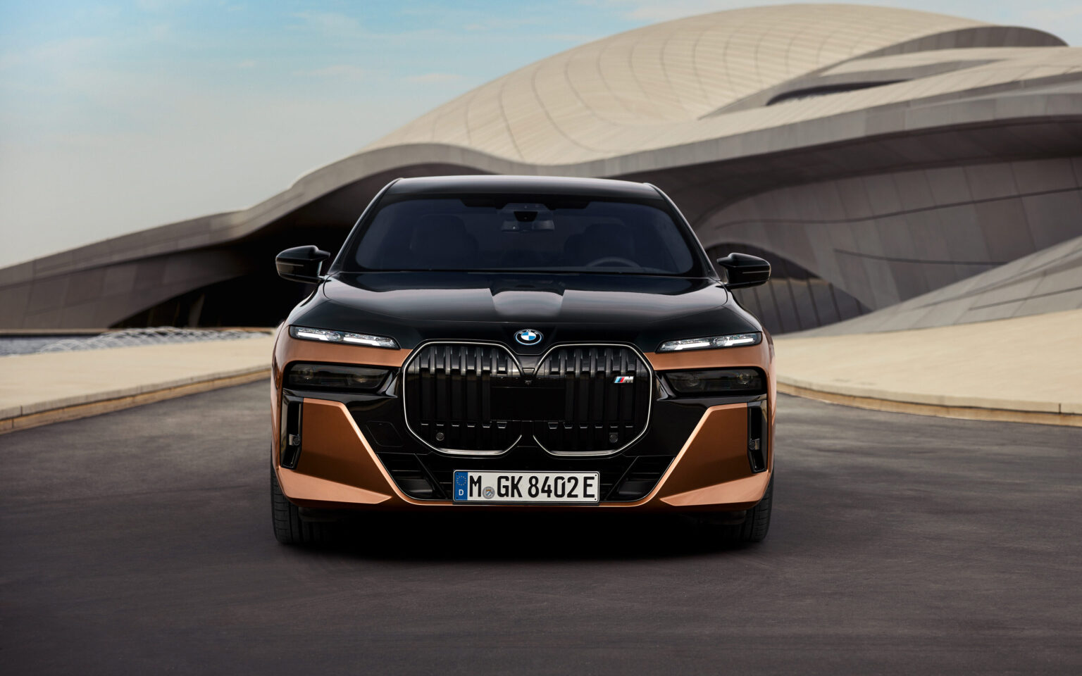 BMW i7 Autos Awards 2023 exterior image 3