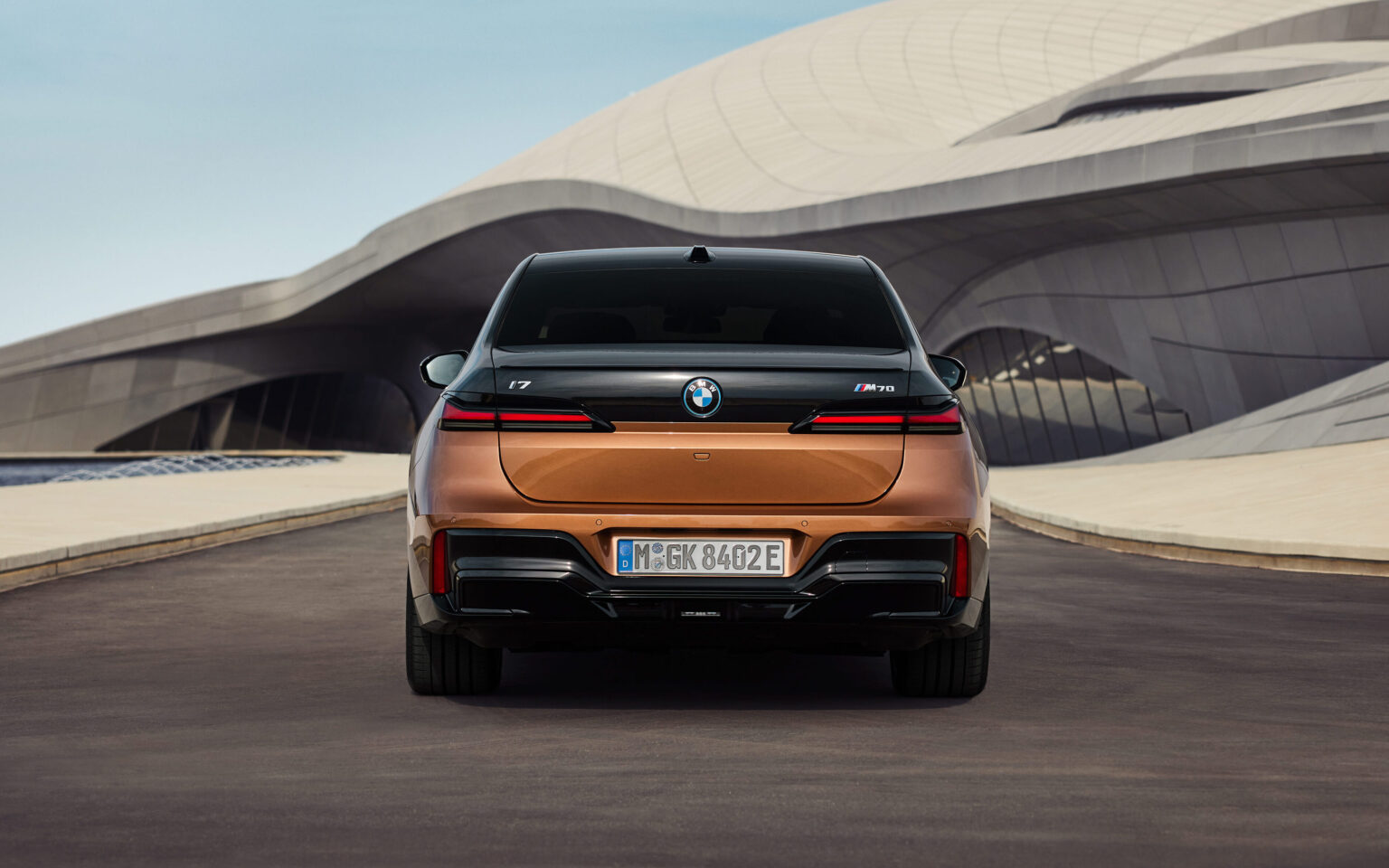 BMW i7 Autos Awards 2023 exterior image 4