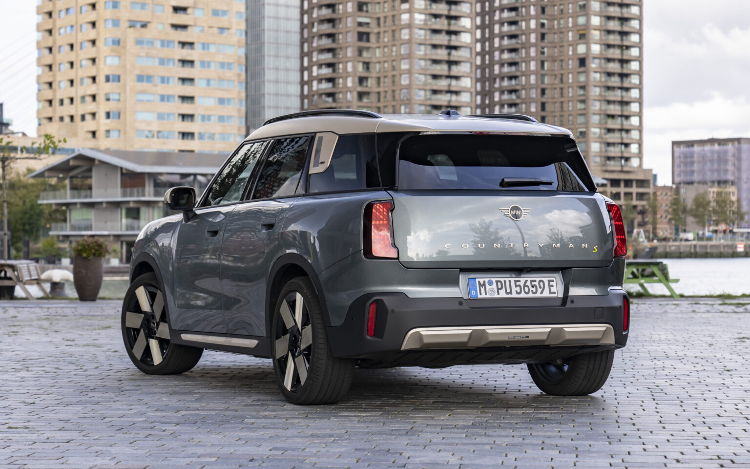 best small electric suv countryman 3