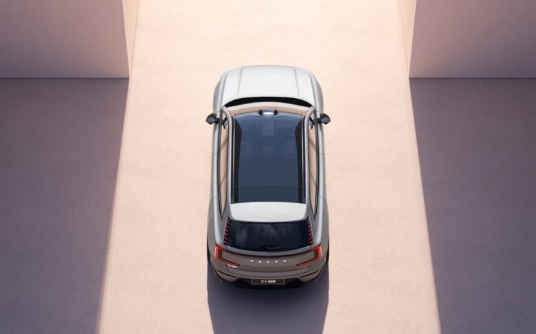 Volvo EM90 Debut exterior image 15