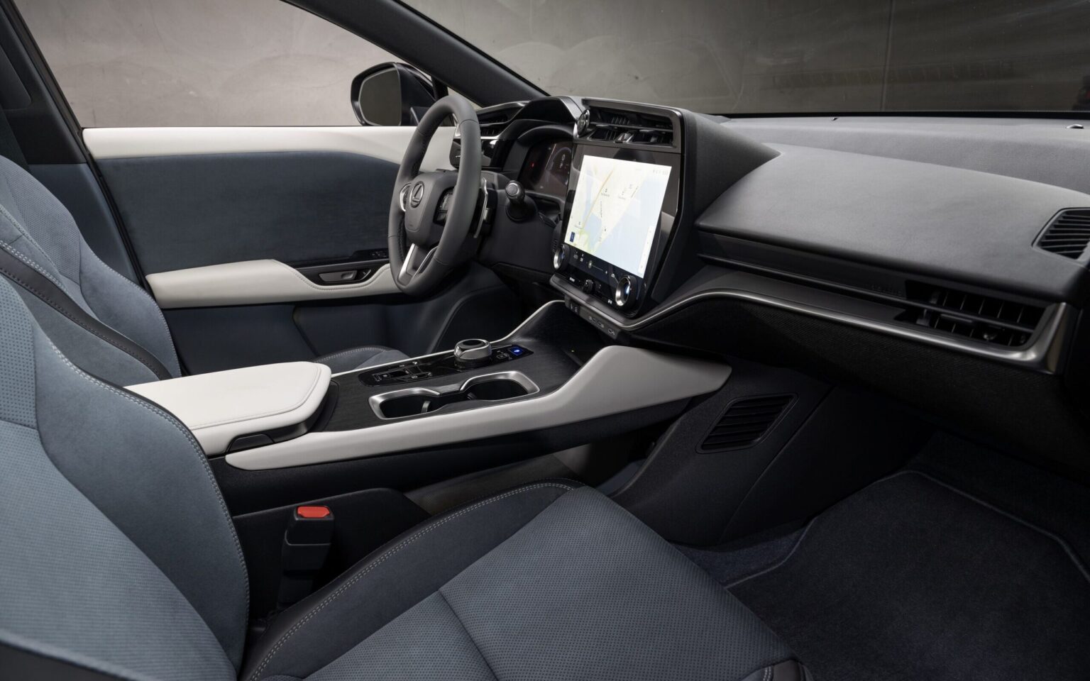 2024 Lexus RZ 450e Interior Image 4