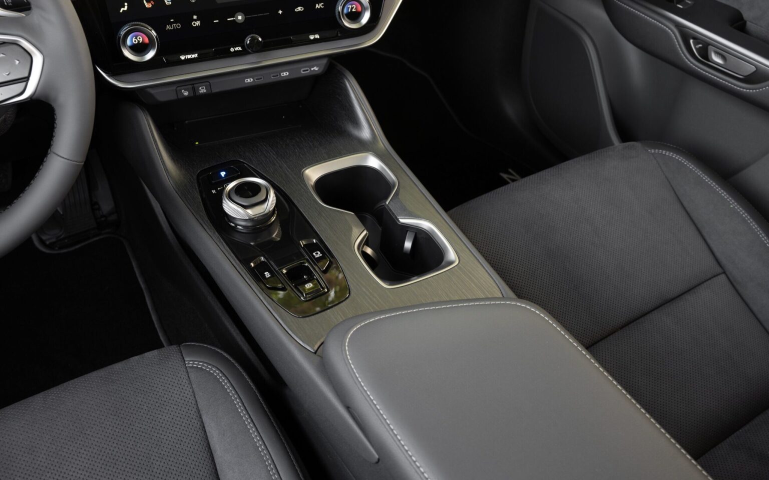 2024 Lexus RZ 450e Interior Image 8