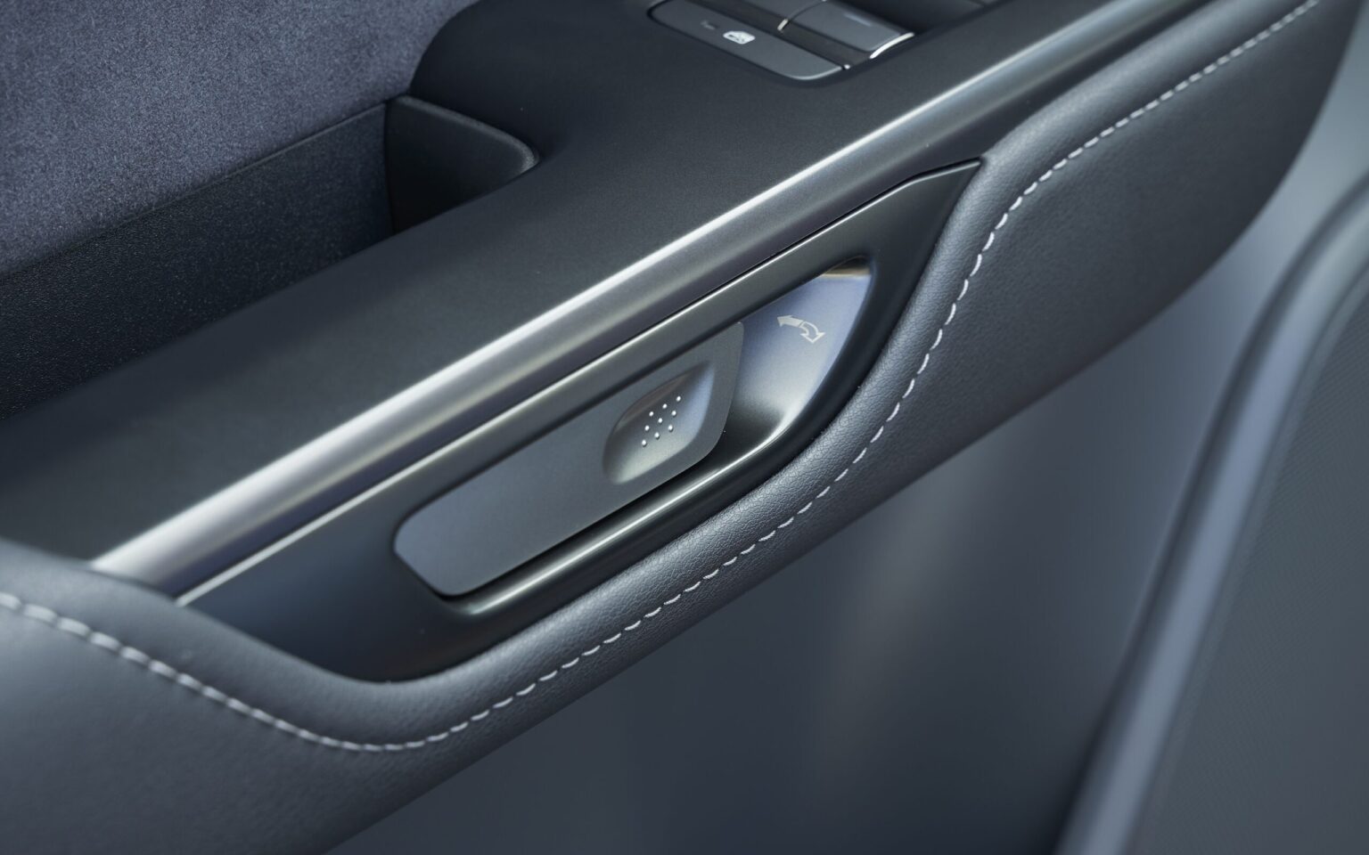 2024 Lexus RZ 450e Interior Image 32