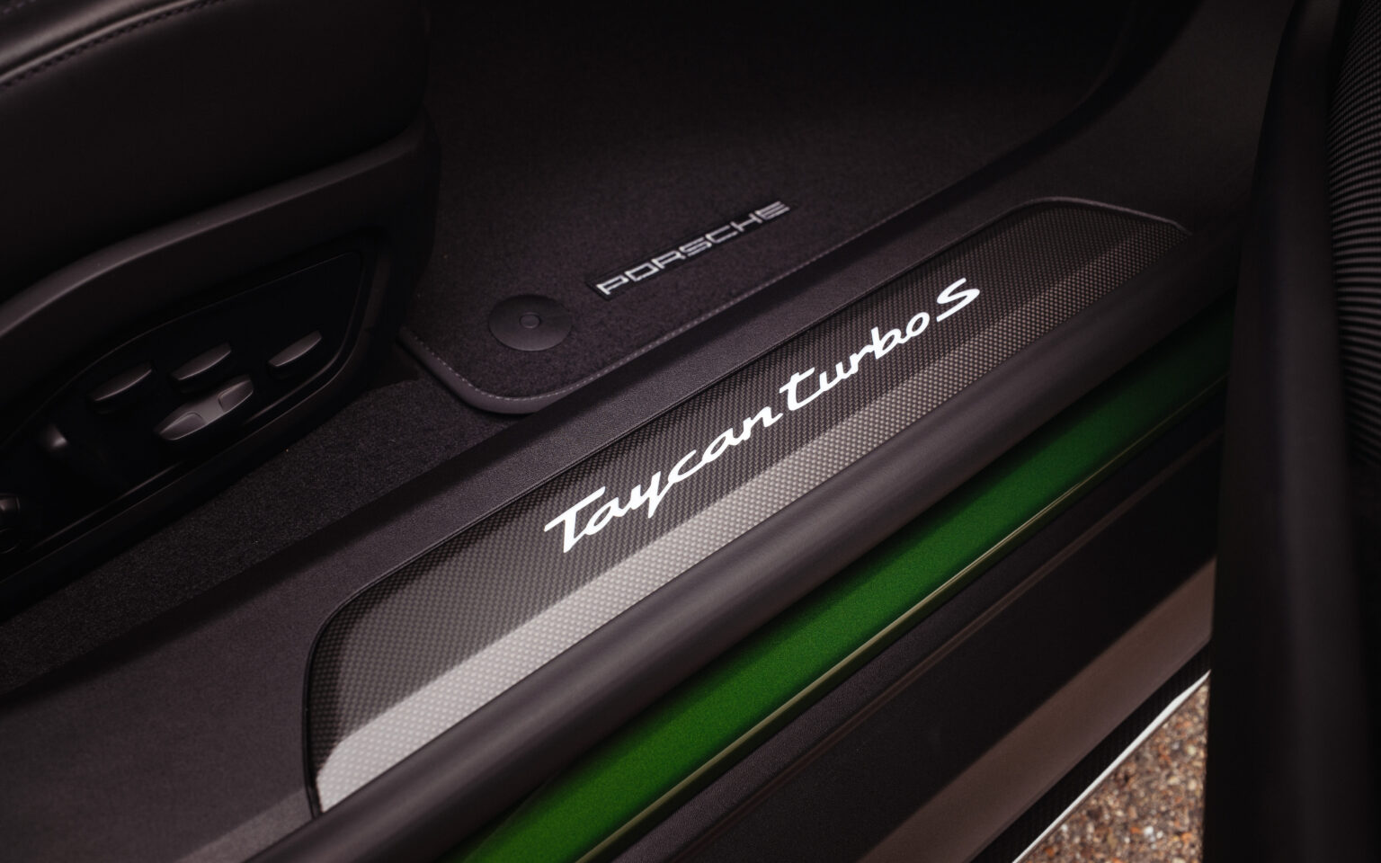 2024 Porsche Taycan Cross Turismo Interior Image 17
