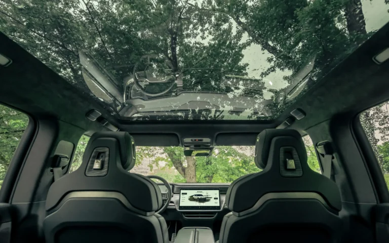 2024 Rivian R1S Dual-Motor AWD Large pack Interior Images