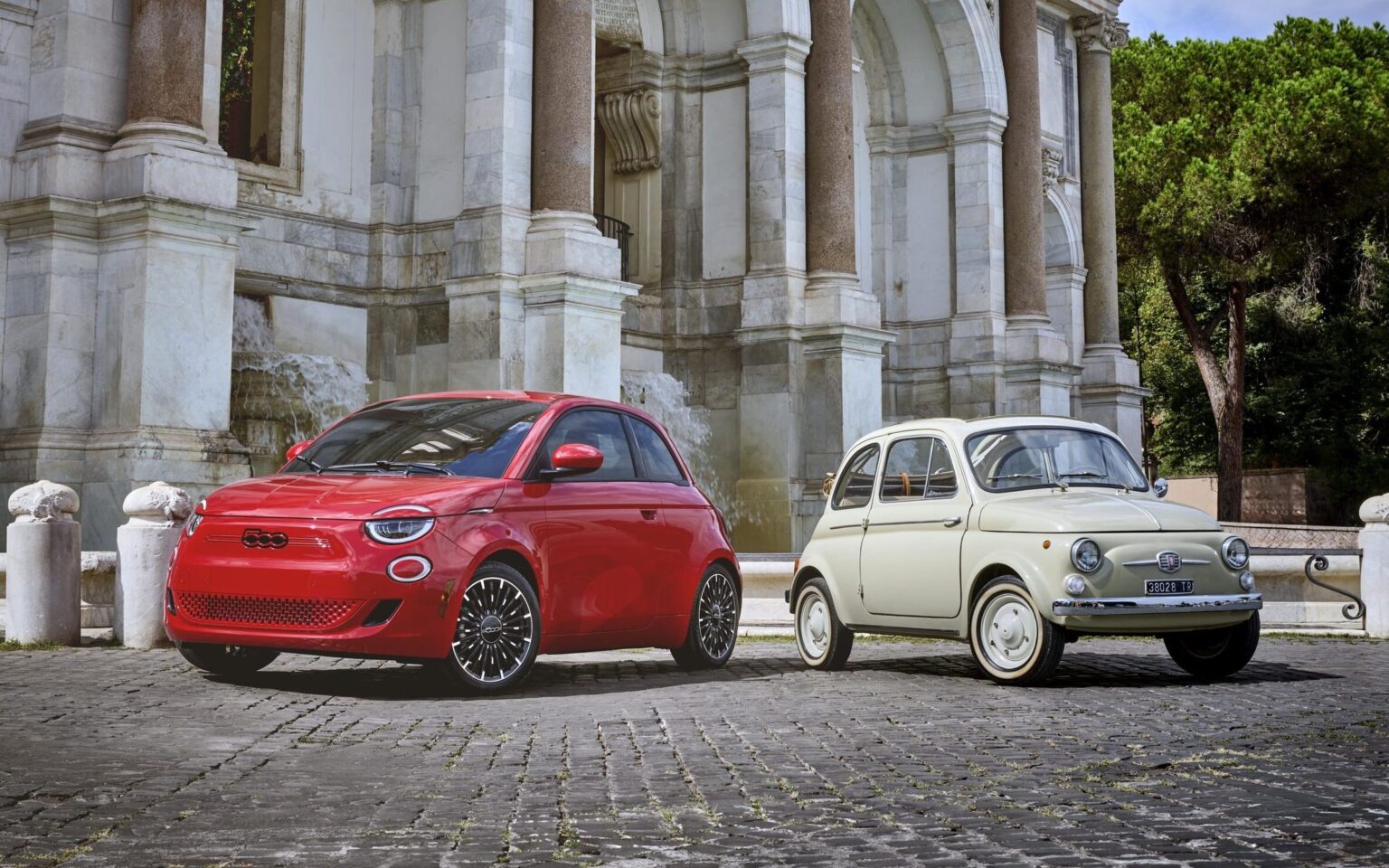 Fiat (500e) RED arrival exterior image 7