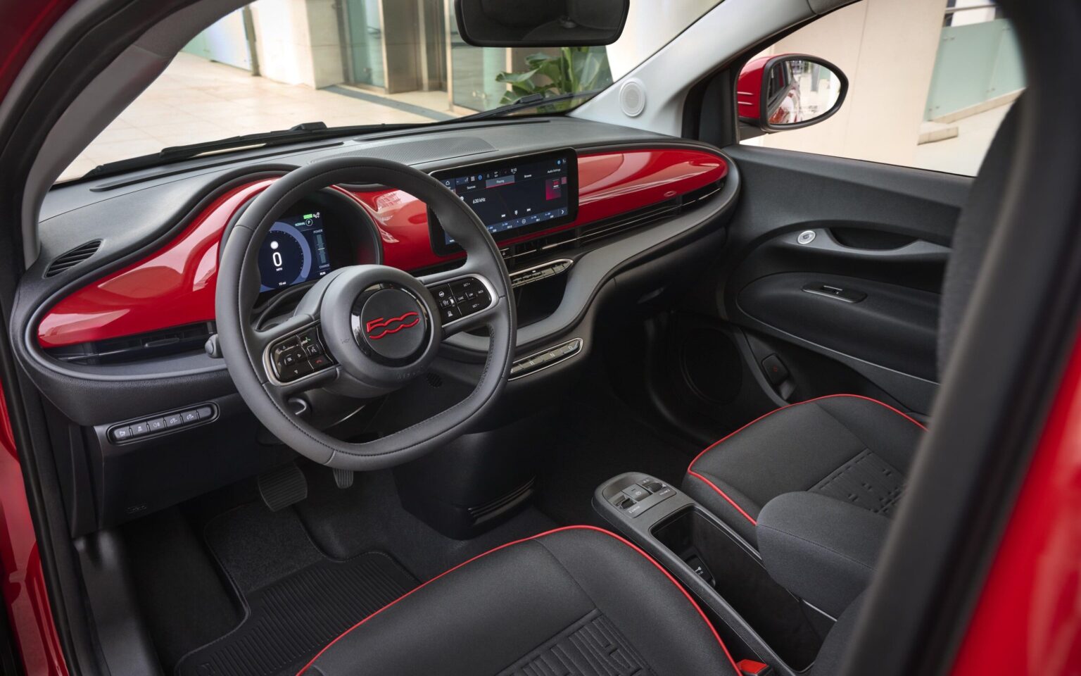 Fiat (500e) RED arrival interior image 1