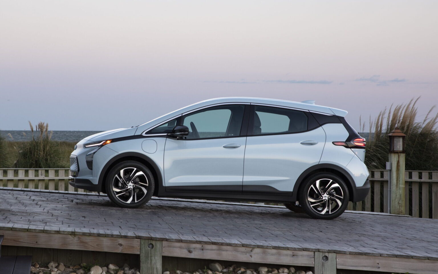 Pros and Cons of Electric Cars bolt
