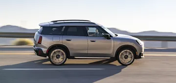2025 Mini Countryman S ALL4 &#8211; A Closer Look at its Striking New Exterior Images