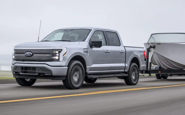 Ford F-150 Lightning Towing Capacity Exterior Image 1