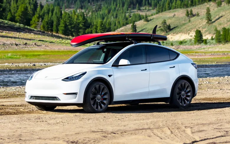 2024 Tesla Model Y Exterior Image 10