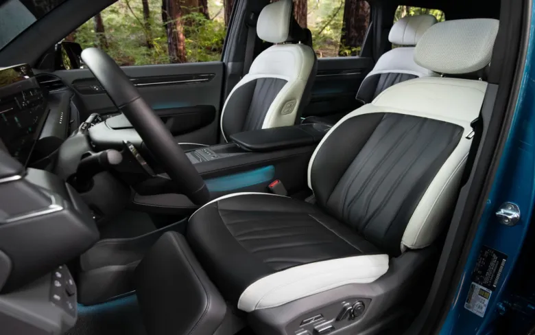 2023 Kia EV9 The Kia EV9 Vehicle of the Year interior image 3