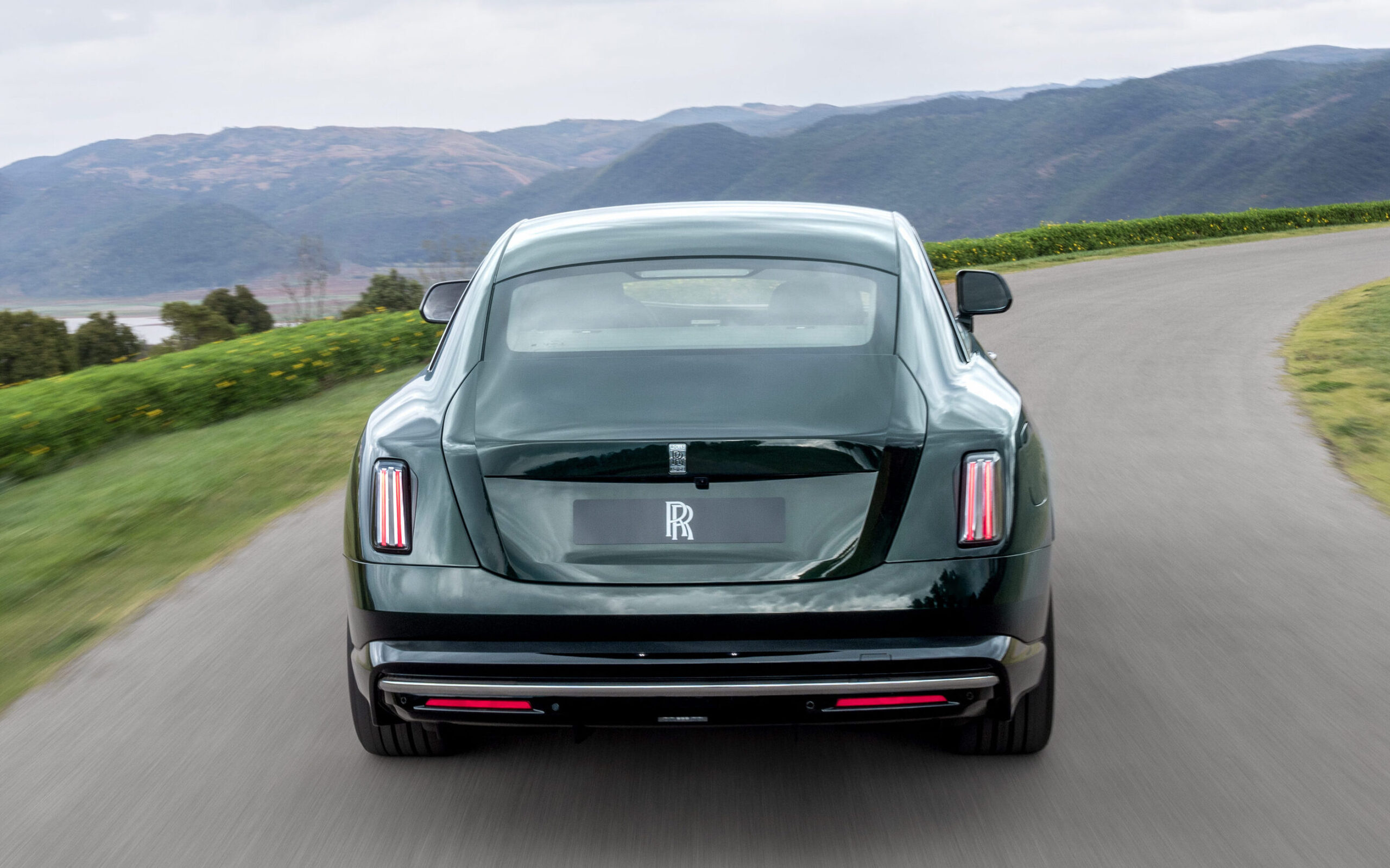 2024 Rolls-Royce Spectre Exterior Image 3