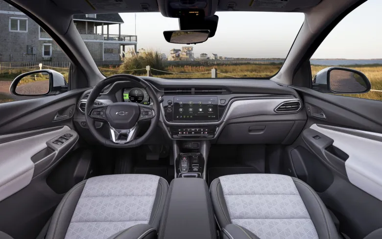 2024 Chevrolet Bolt EUV Interior Image 2