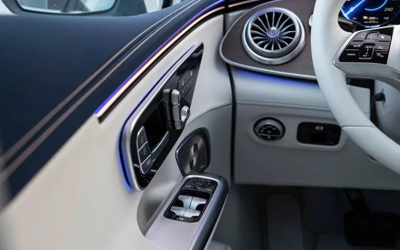2024 Mercedes EQE Sedan Interior Image 10