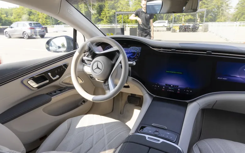 2024 Mercedes EQS Sedan Interior Image 4
