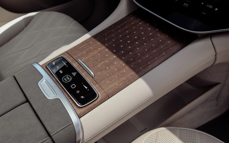 2024 Mercedes EQS SUV Interior Image 6