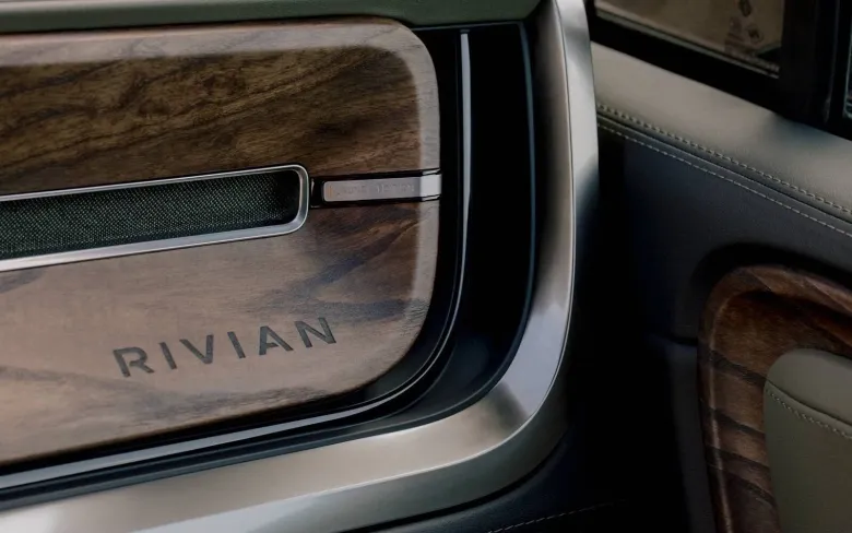 2024 Rivian R1T Dual-Motor AWD Max pack Interior Images