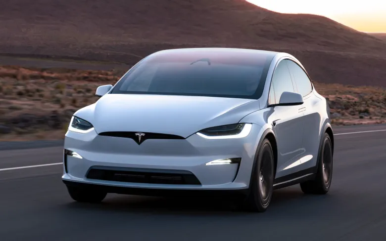 2024 Tesla Model X Exterior Image 4