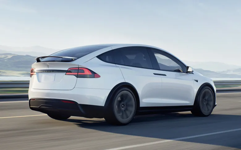 2024 Tesla Model X Exterior Image 5
