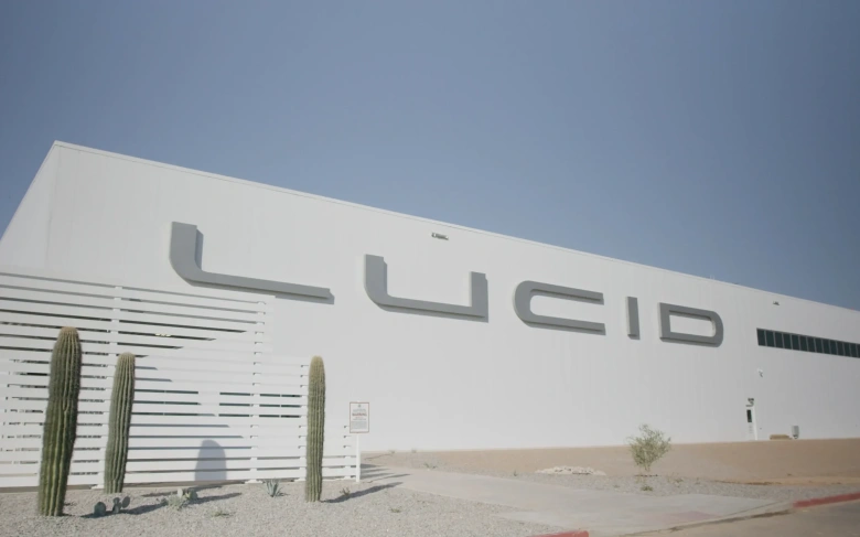 electric cars companies luicd centers (5)