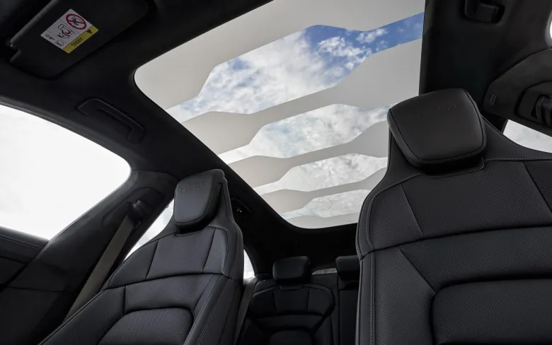 New Porsche Taycan interior (7)