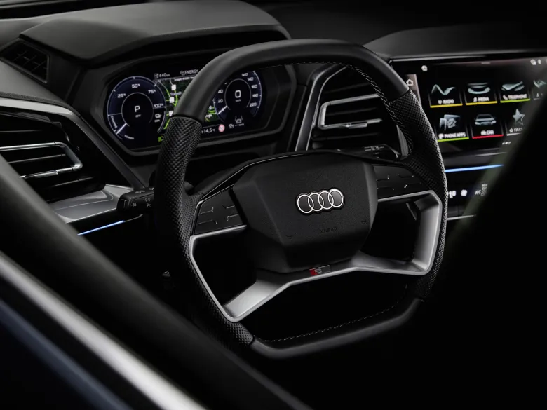 2024 Audi Q4 e-tron Interior Image 4