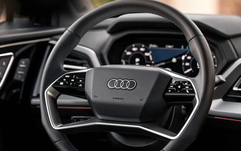 2023 Audi e-tron lease deal image 1
