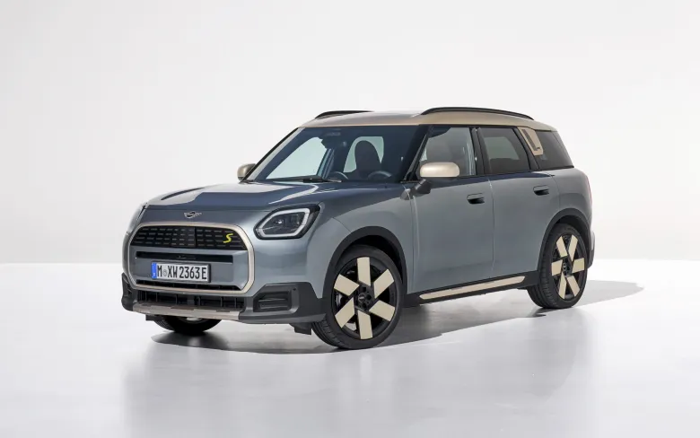 image 1 Mini Countryman best electric compact suv