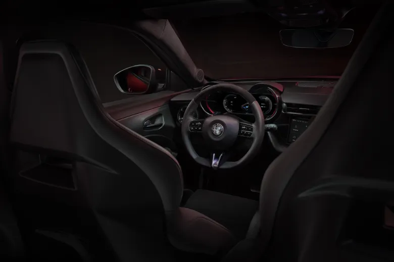 2024 Alfa Romeo Junior Interior Image 3