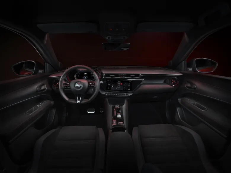 2024 Alfa Romeo Junior Interior Image 1